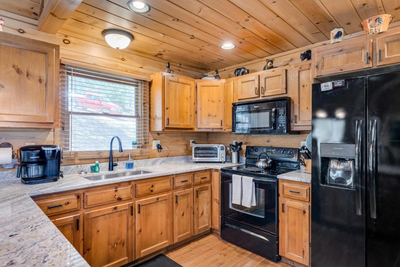 Blue Ridge Bear Bungalow Exterior photo