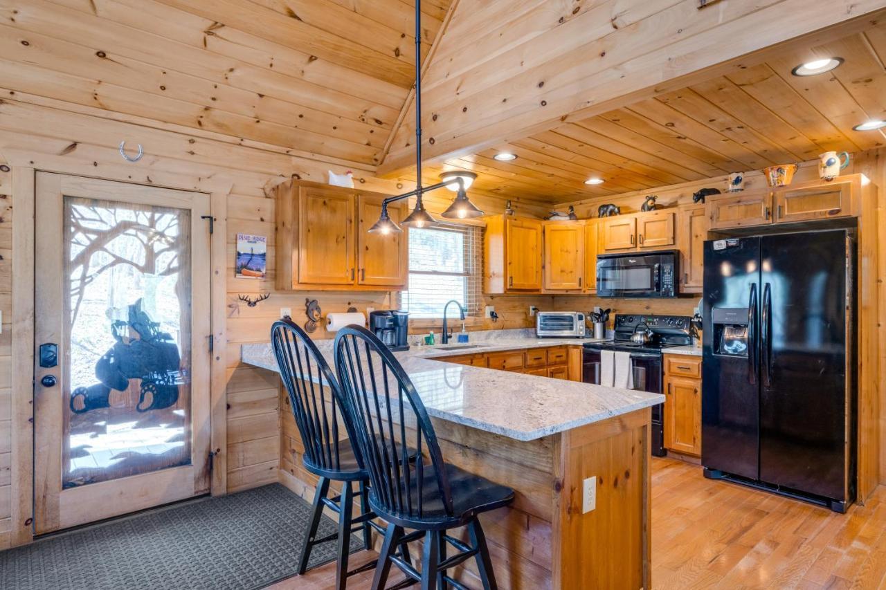 Blue Ridge Bear Bungalow Exterior photo