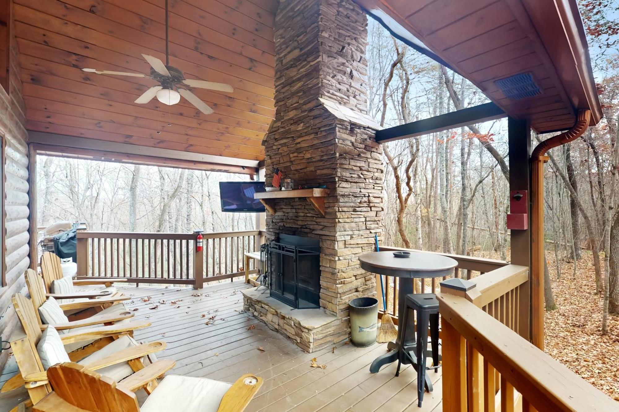 Blue Ridge Bear Bungalow Exterior photo